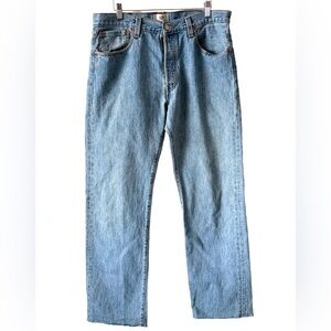 Levi's Men's Straight Jeans in Light Blue Wash